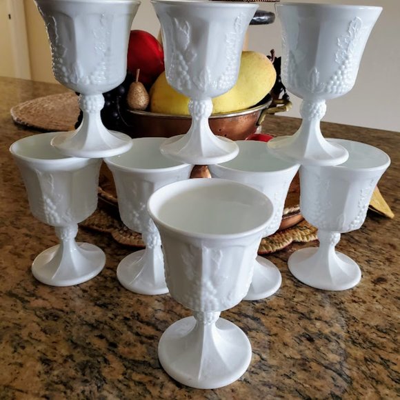 Vintage Milk Glass Goblets Set of 8 Indiana Glass Harvest Grape Pattern - Picture 2 of 5